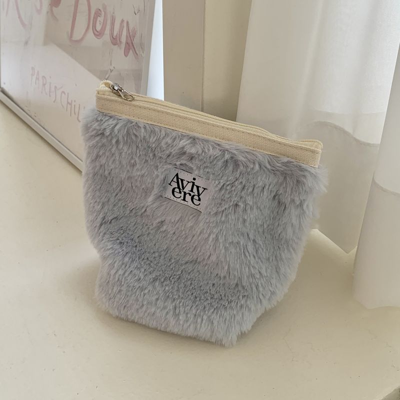 classic pouch_fur bluegray