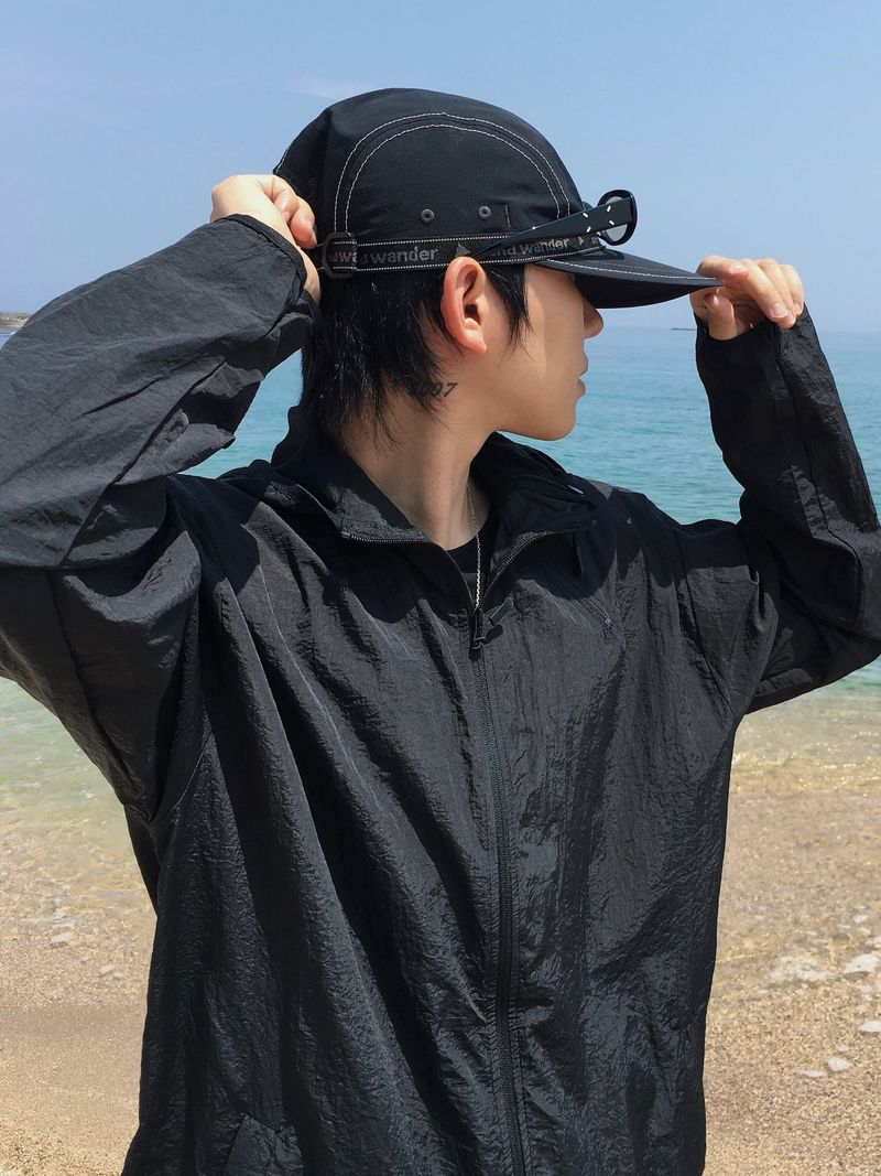 Mate diagonal hood windbreaker 7C