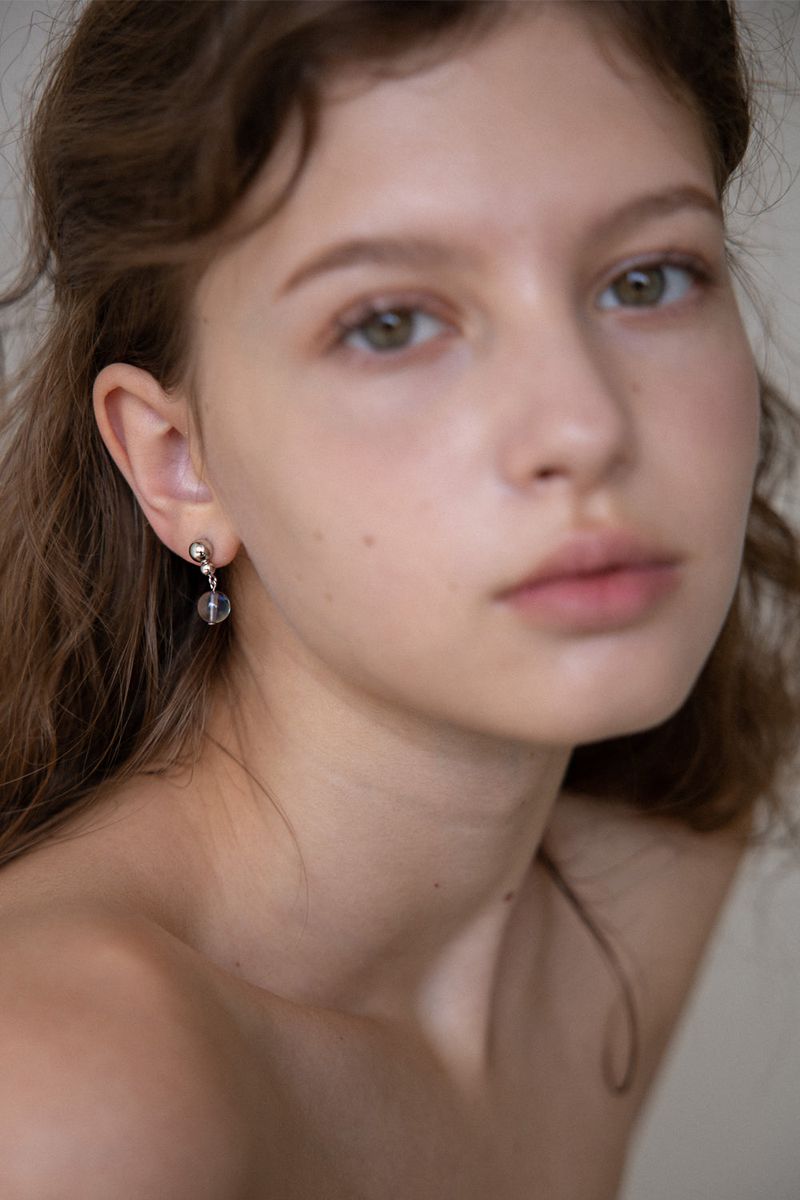 Grey moonstone drop earring