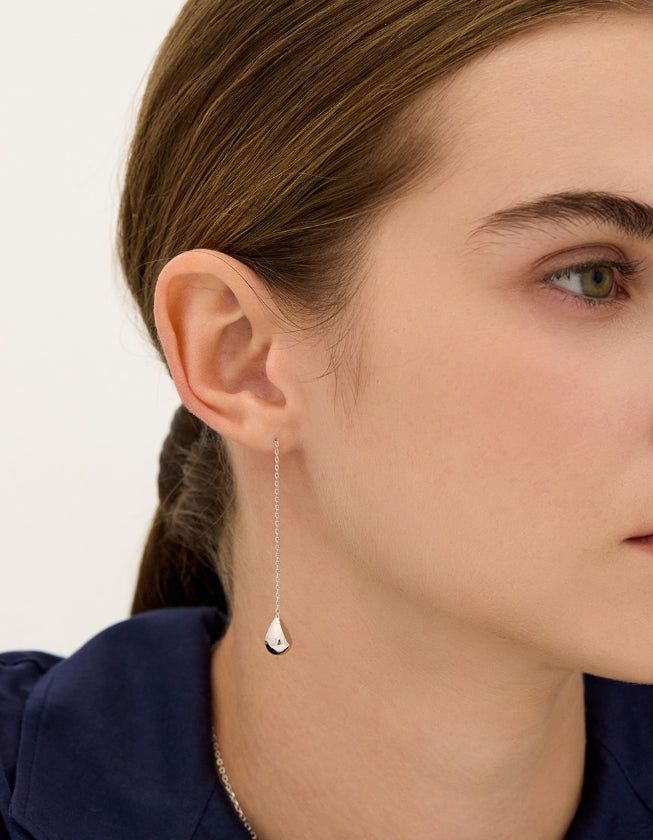 hyeres lor（イエール・ロール）の「26SS★ Champagne Moon Dew Drop Silver Darling Earrings（Accessories）」