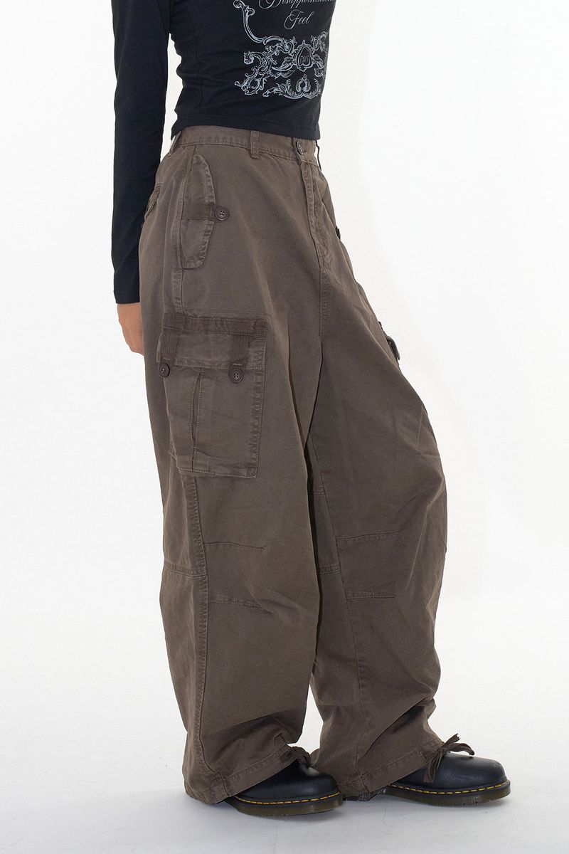 Tape dyeing cargo pants