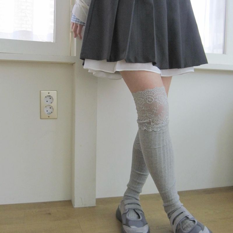 レースニーソックス