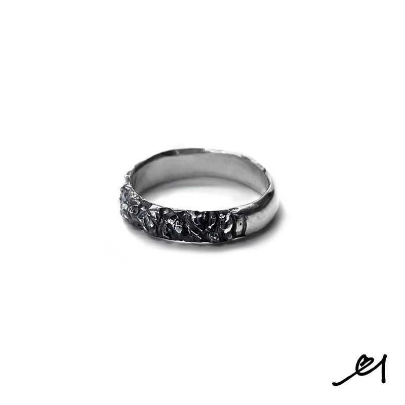 ring 'romance'  {MADE}