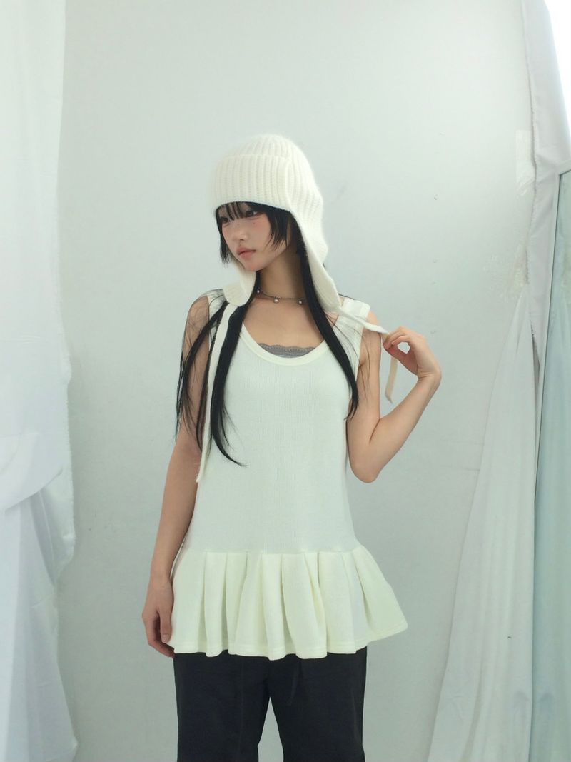 strap knit beanie