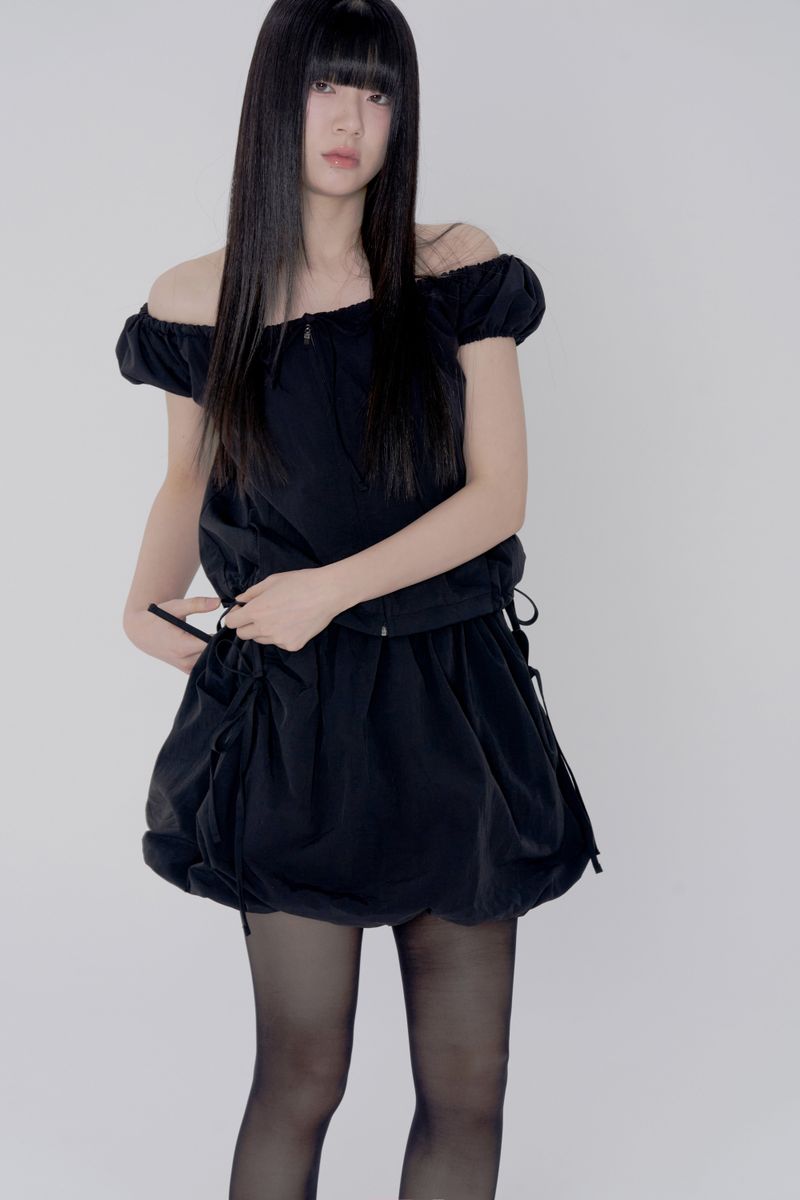VOLUME NYLON SKIRT - BLACK