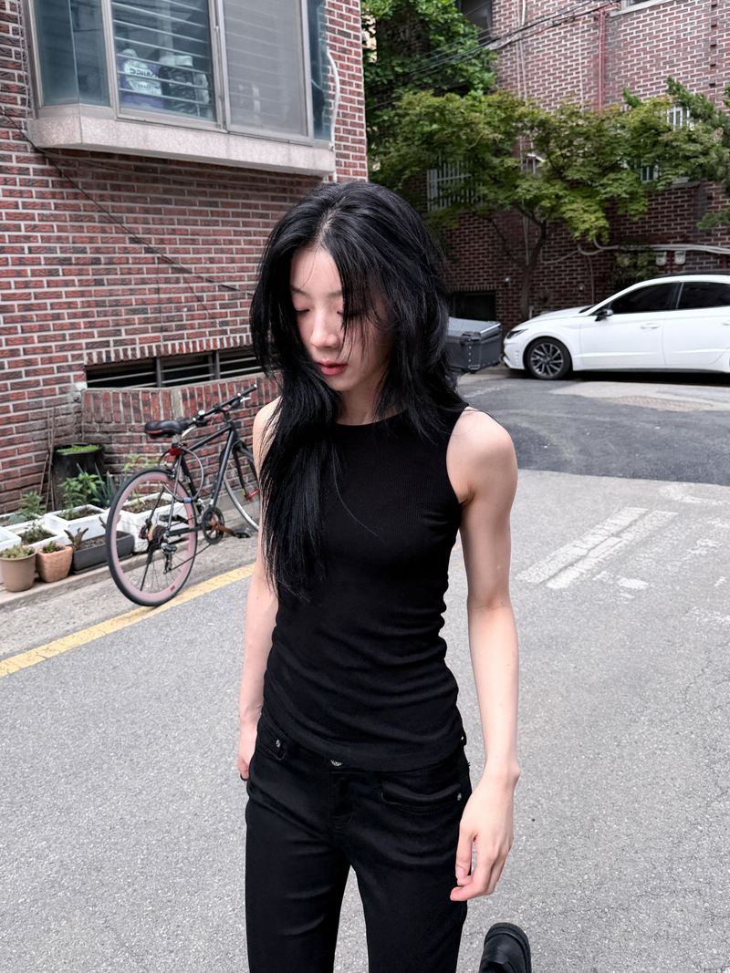  BACK OPEN STRAP SLEEVELESS