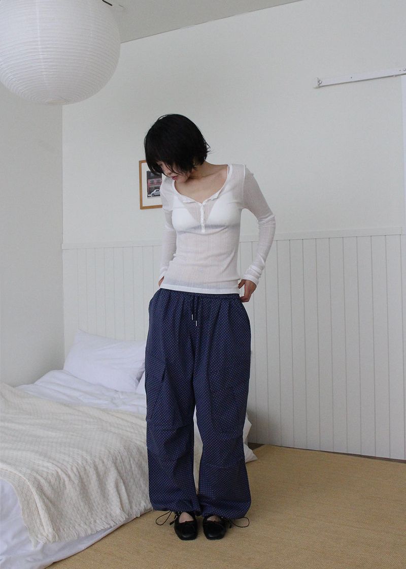 BELLA BUTTON TEE