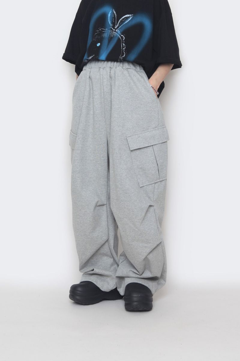 diagonal cargo sweatpants