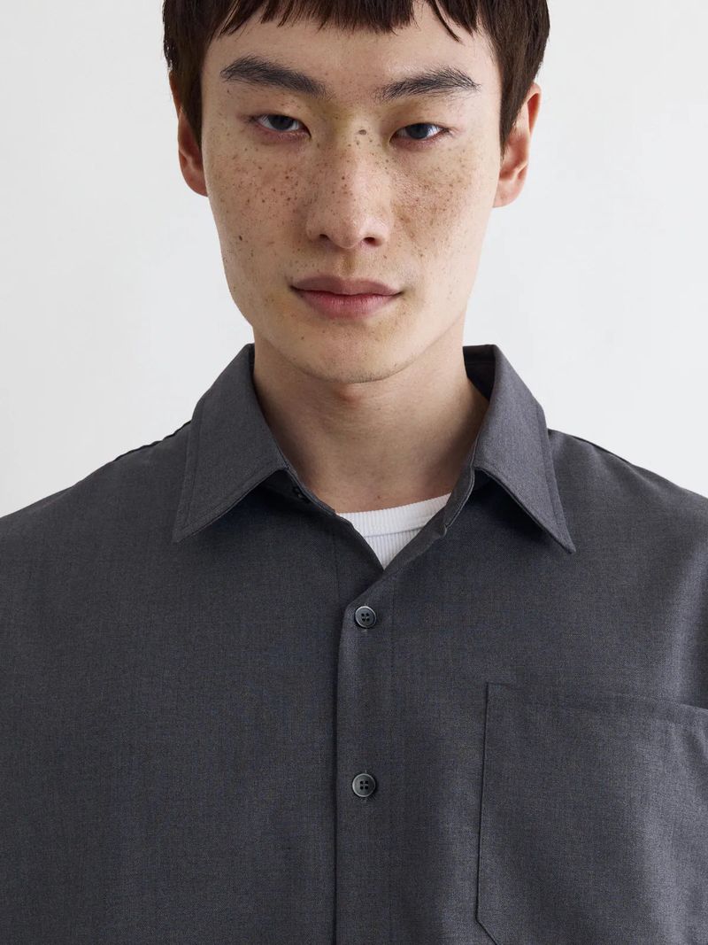 26SS TP6 Wide-Fit Solid Shirt