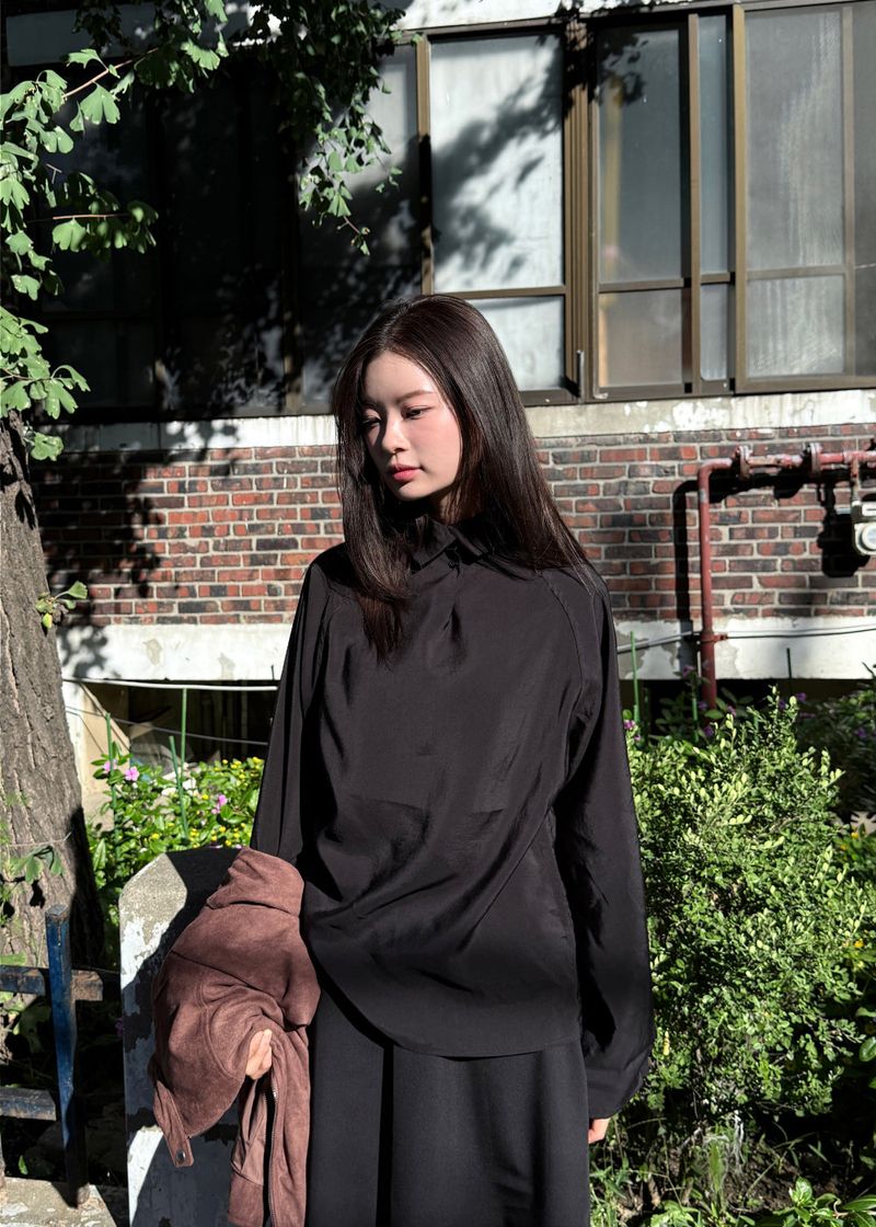  BUTTONNECK SHIRRING BLOUSE