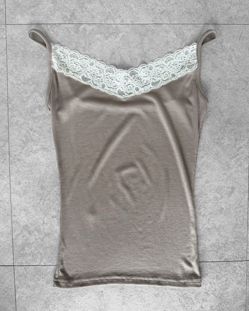 MORE LACE STRAP CAMI