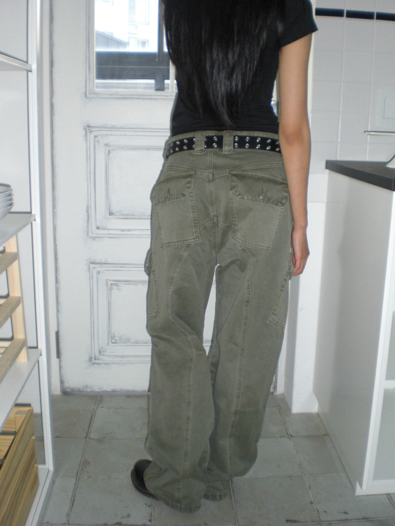 Dyeing cargo pants