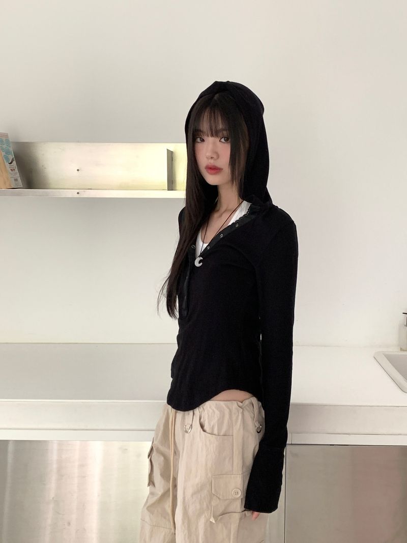 アイビアトットボタンスリムリブドフードTシャツ