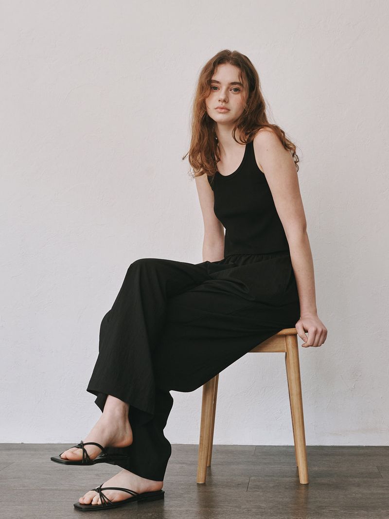 Round sleeveless (Black)
