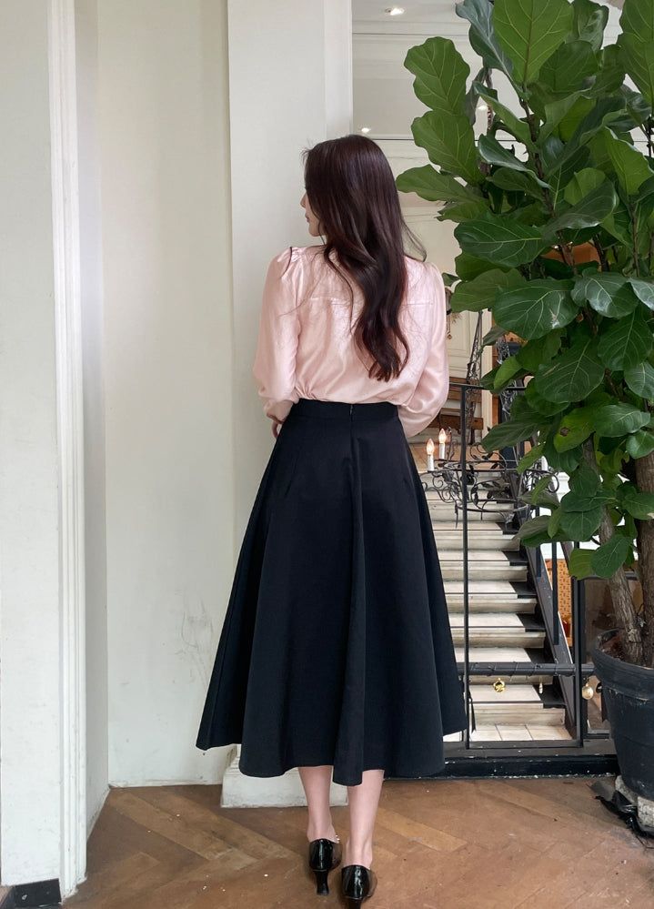 Marron Volume Ribbon Puff Blouse