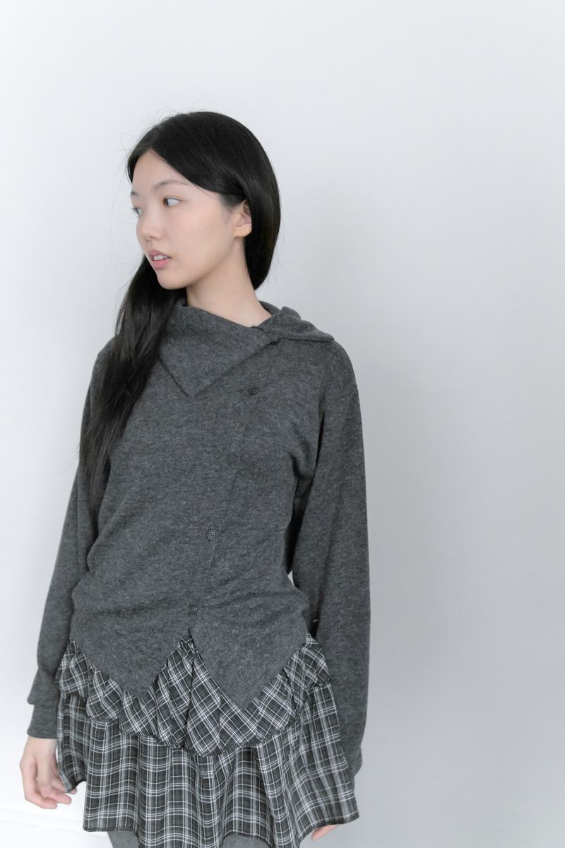 omoosoohy（オムスヒ）の「unbal highneck cardigan(2colors)（Tops）」