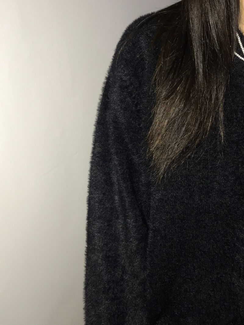 Bright V neck knit