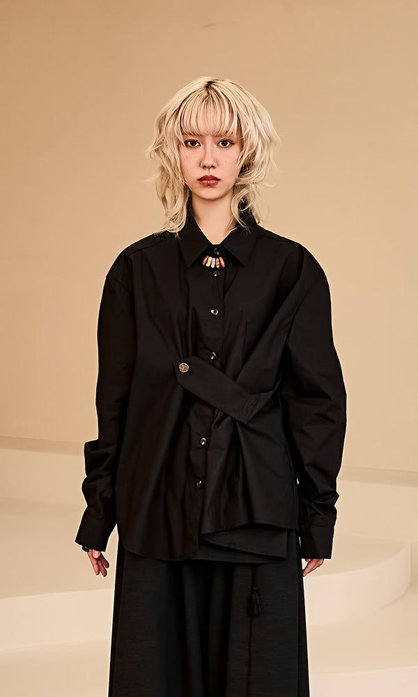 Reculer（ルキュレ）の「ドレーピングベーシックシャツ ブラック（トップス）」