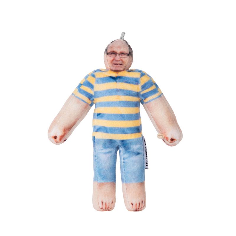Robert 63, Casual Attire