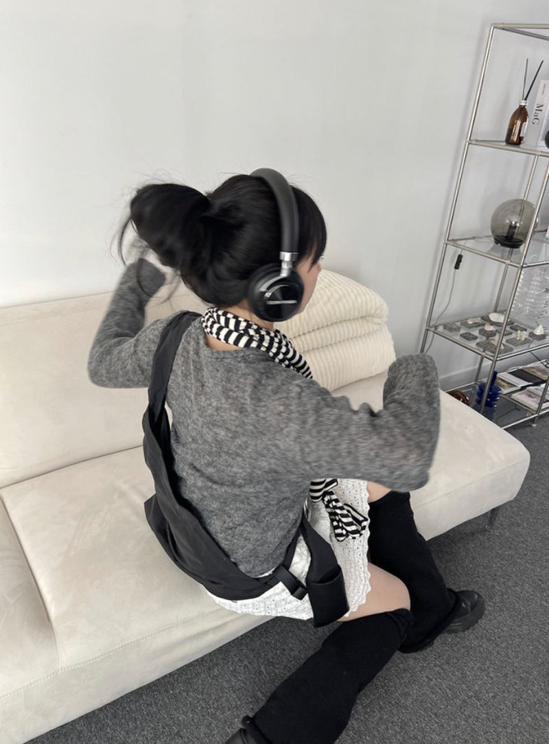 Basic alpaca v-neck knit