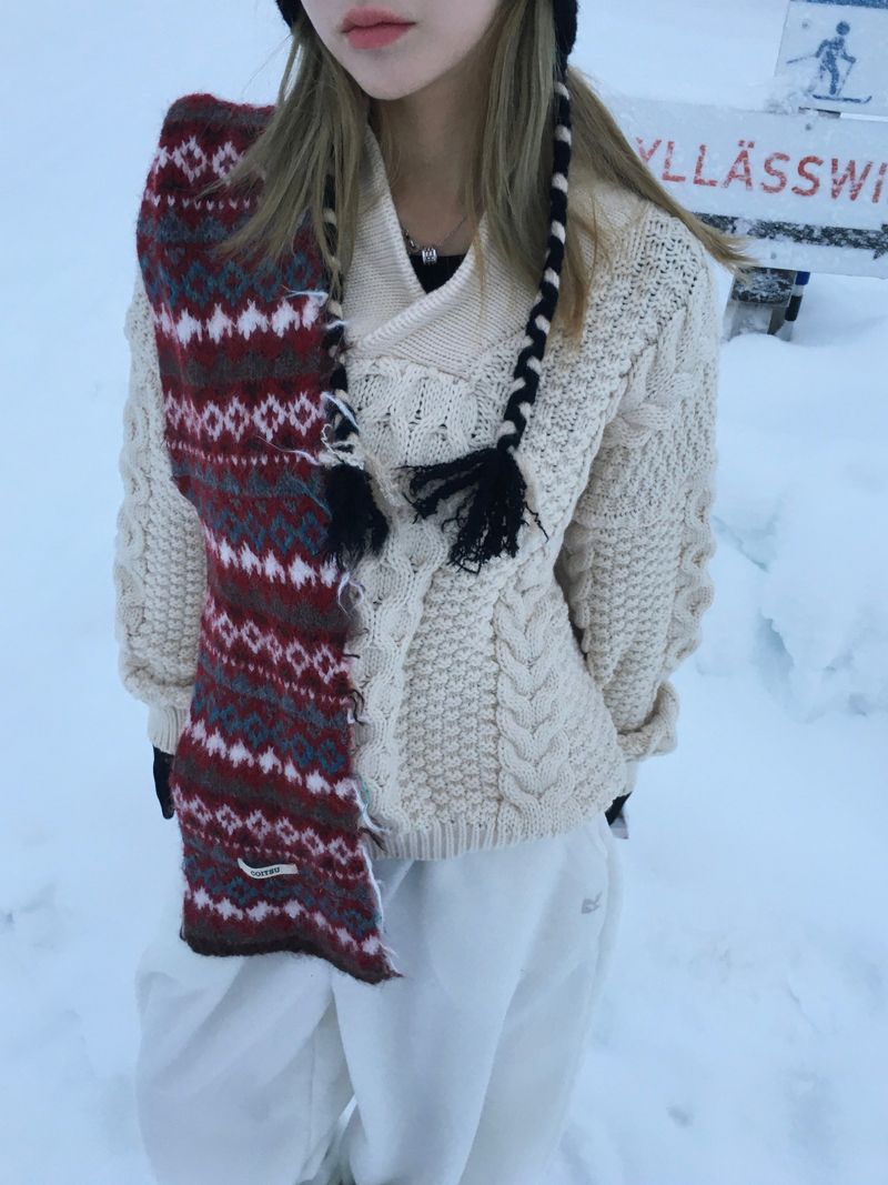 Cream Twist Collar Loose Knit (1c)