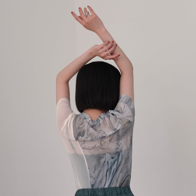 marble sheer switching tops
