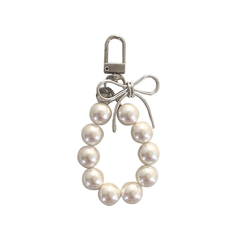 [handmade] silver ribbon pearl keyring (white)