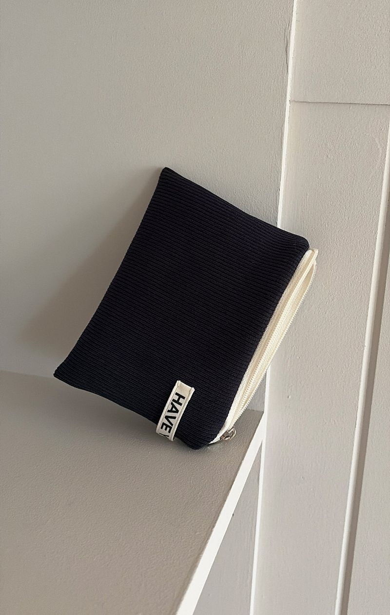 Ribbed flat pouch - navy , M size