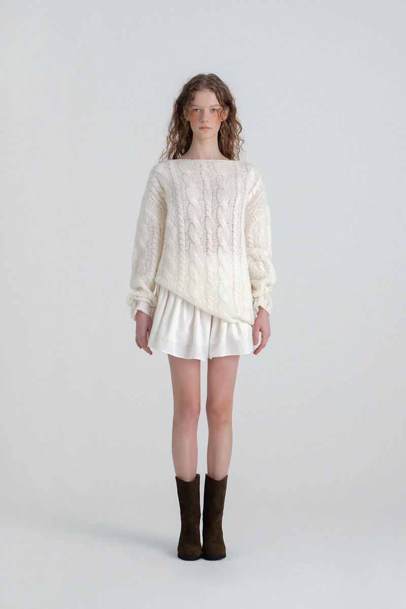 Cinnamon cable knit_ivory