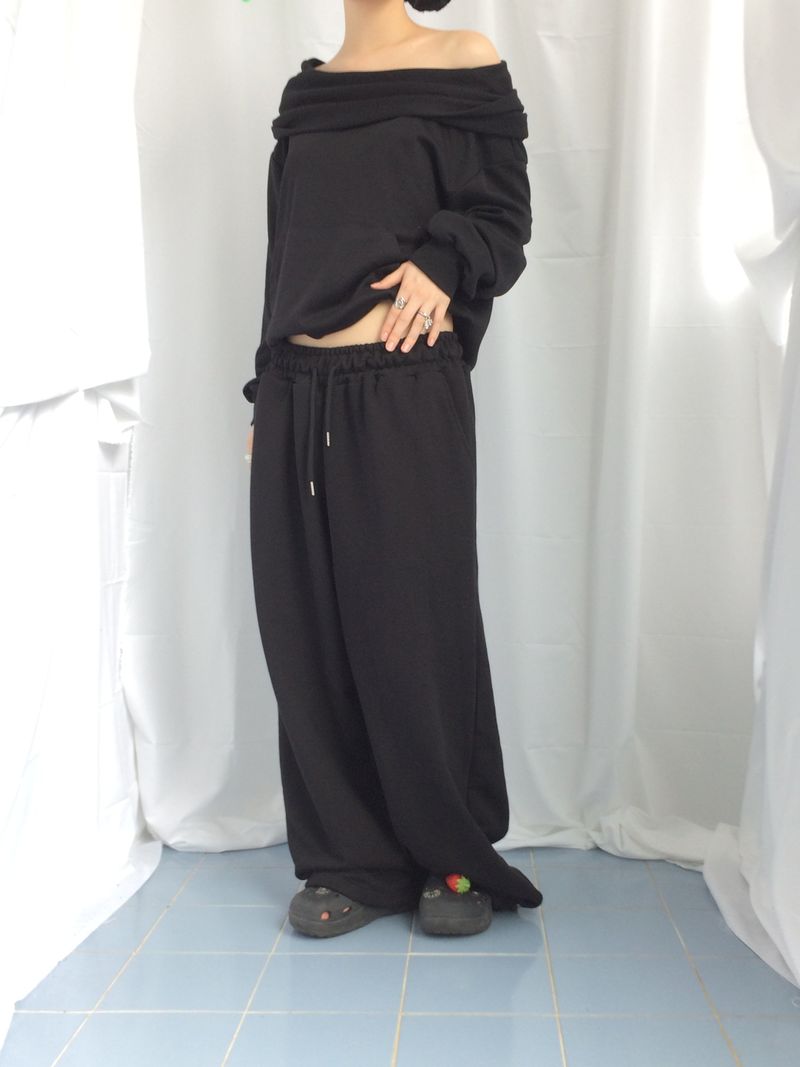 loose fit basic jogger pants