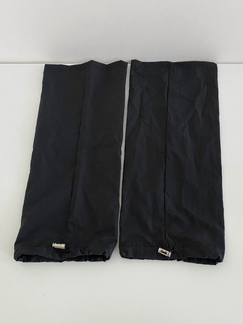 Funky nylon leg warmer