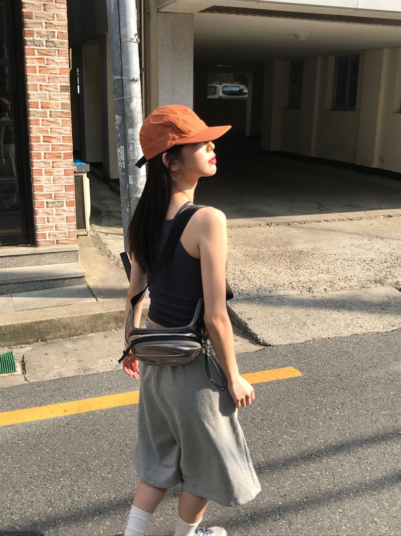 Ant buckle camp cap