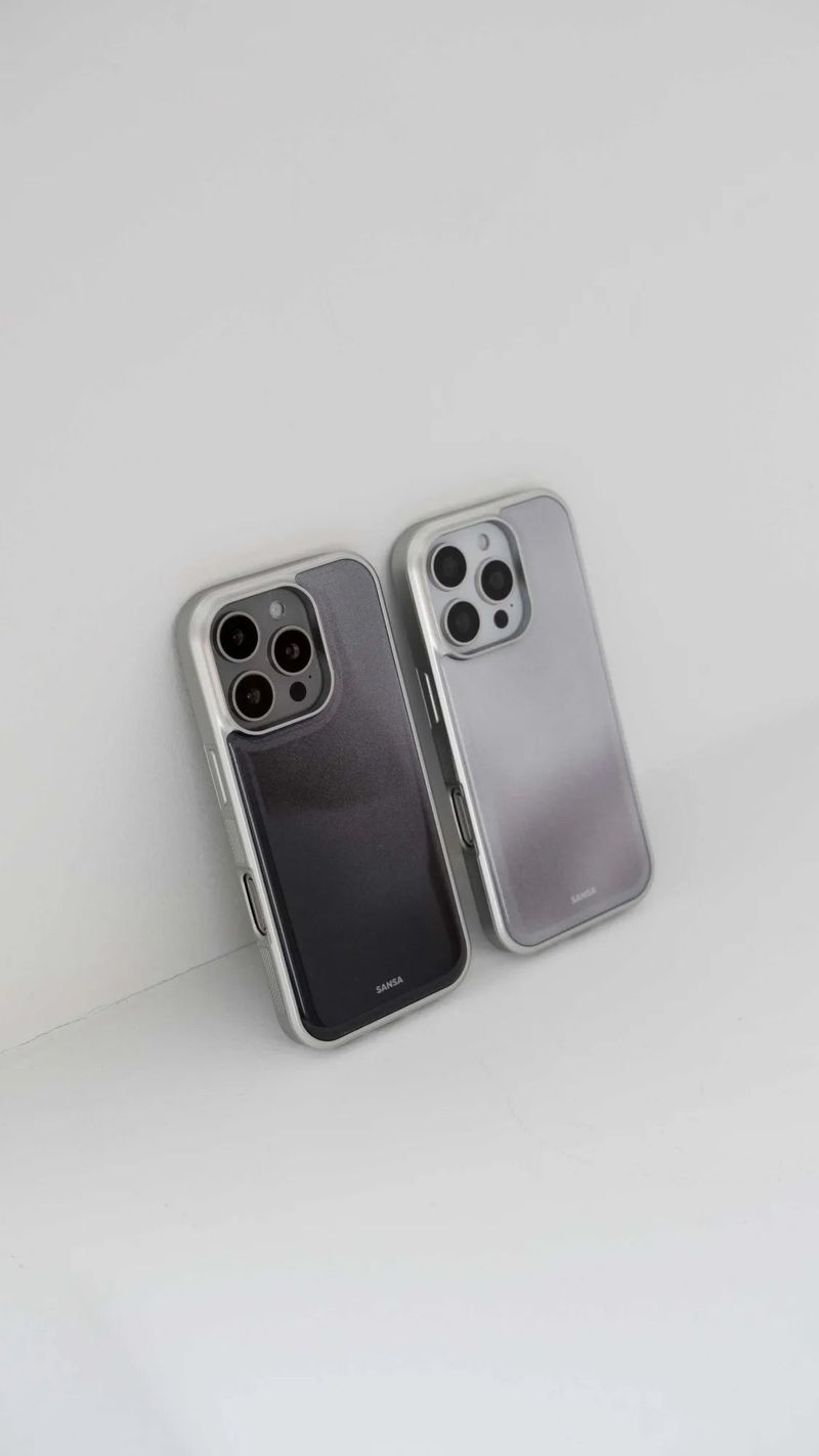 Overcast Grey_Silver iPhone Galaxy Case(MagSafe)