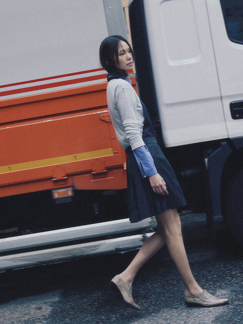 Unbalanced Stitch Turtleneck Tee Light Grey