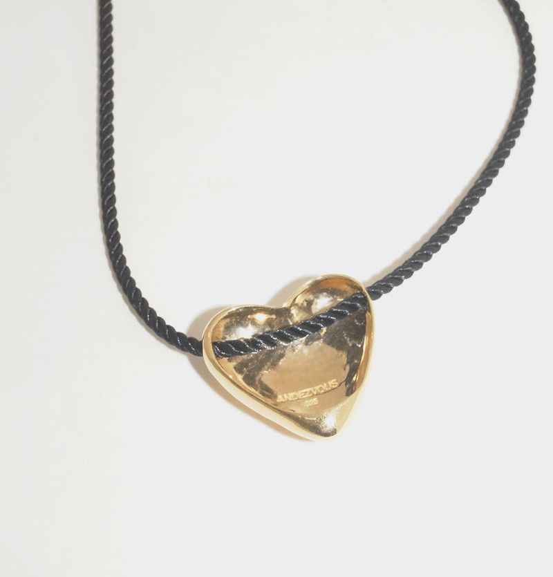 HEART STRING GOLD NECKLACE