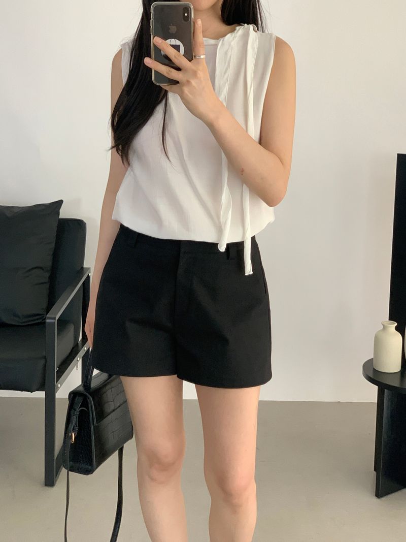 Aiden Tie Sleeveless Blouse
