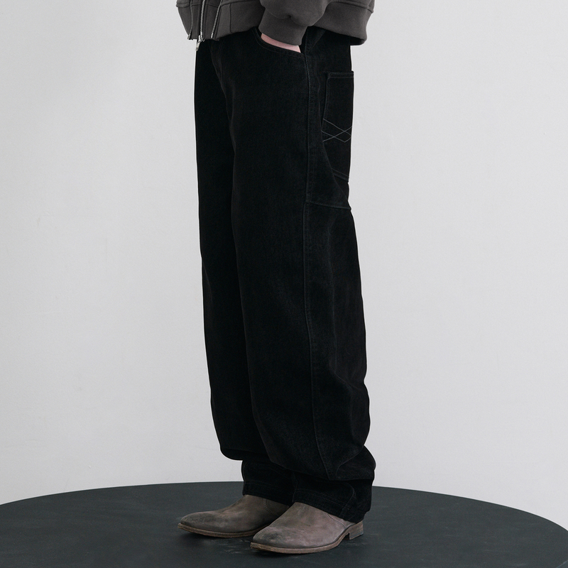 WOOALONG（ウアロン）の「ベルベットステッチカーブバルーンワイドデニムパンツ - ブラック（パンツ）」