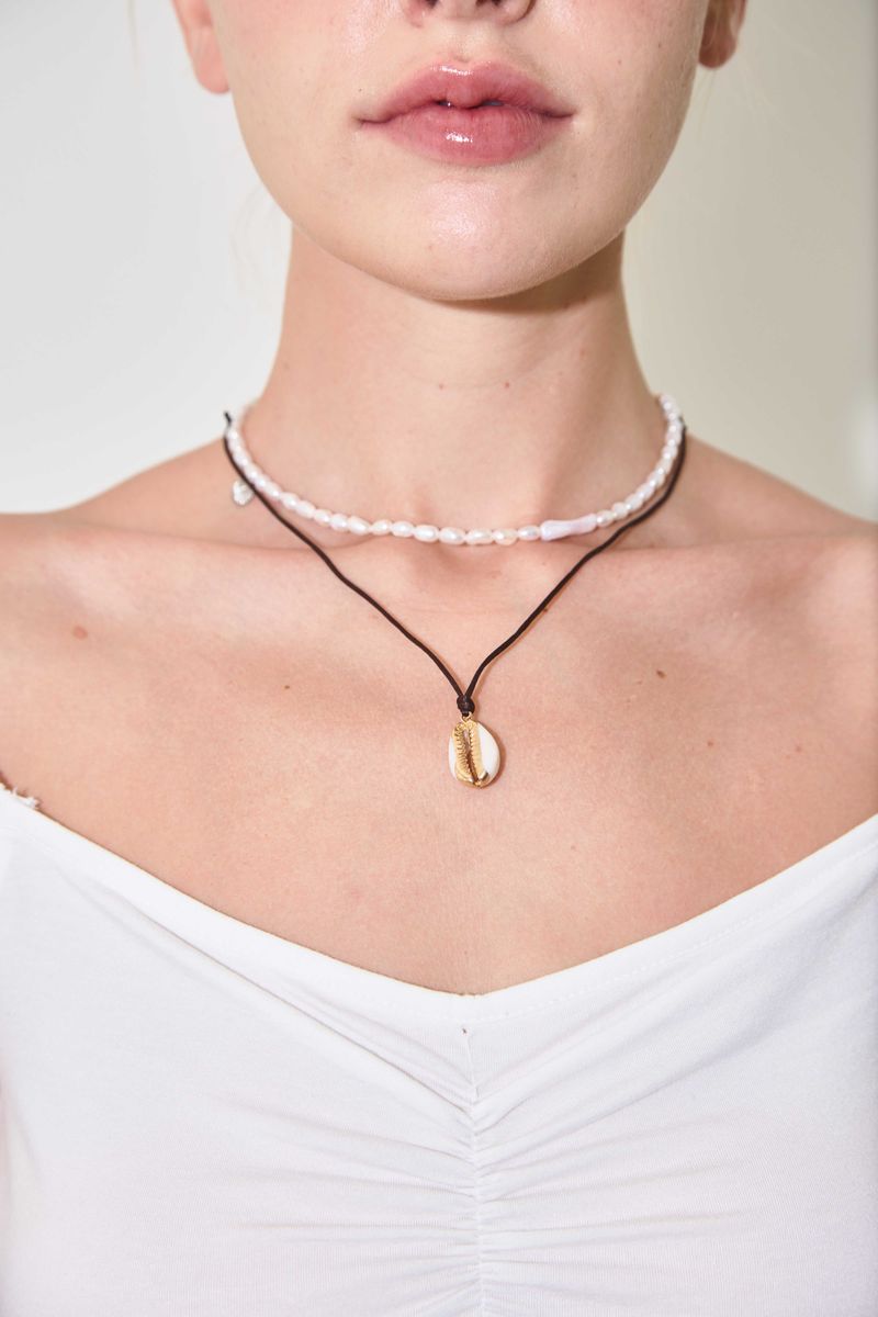 HANDMADE NATURAL PEARL NECKLACE