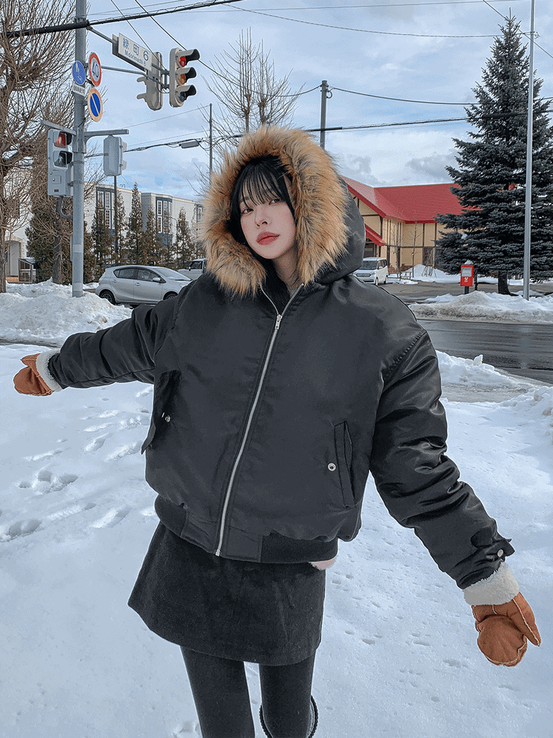 ULAN（ユレン）の「ラクーンフードフライトダウンジャンパー（Jackets/Outerwear）」