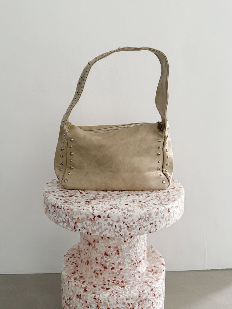 square stud bag II 