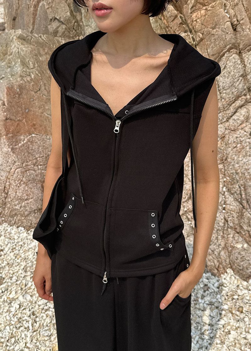 EYELET LINE HOOD VEST