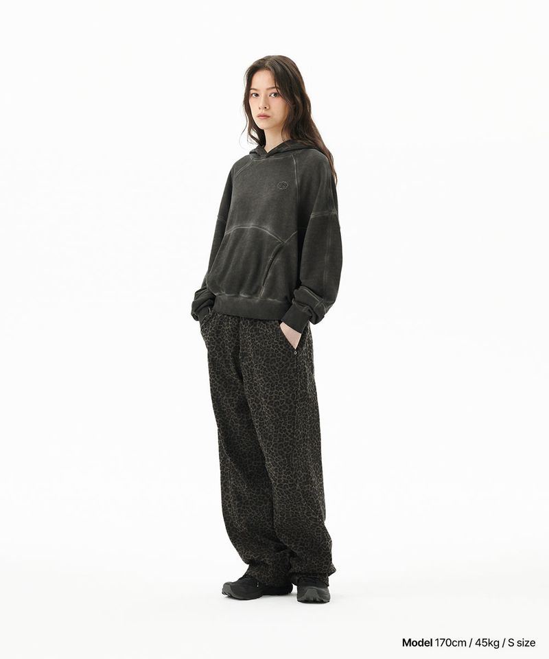 CURVED LEOPARD PANT