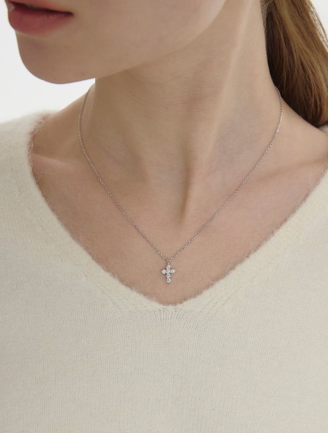 hyeres lor（イエール・ロール）の「26SS★ Essence Silver (W) Moissanite Lumi Cross Necklace（Accessories）」