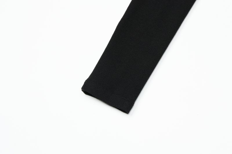 Eyelet side-cut tee (black)