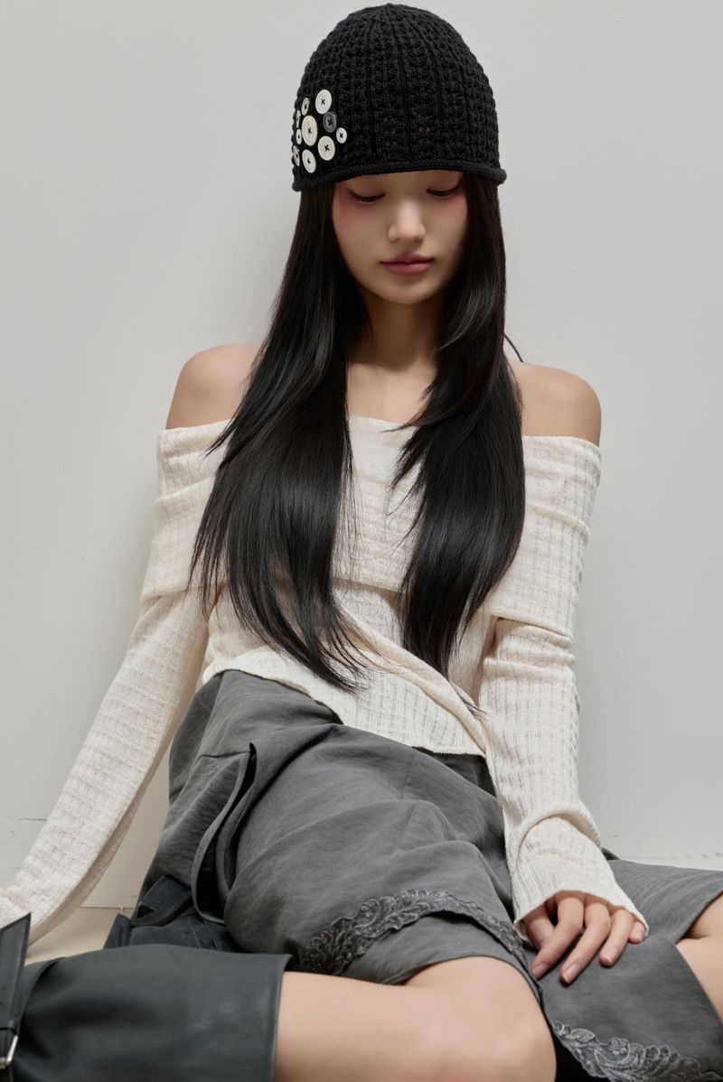 Cowl-neck Open Shoulder Tee_Ivory