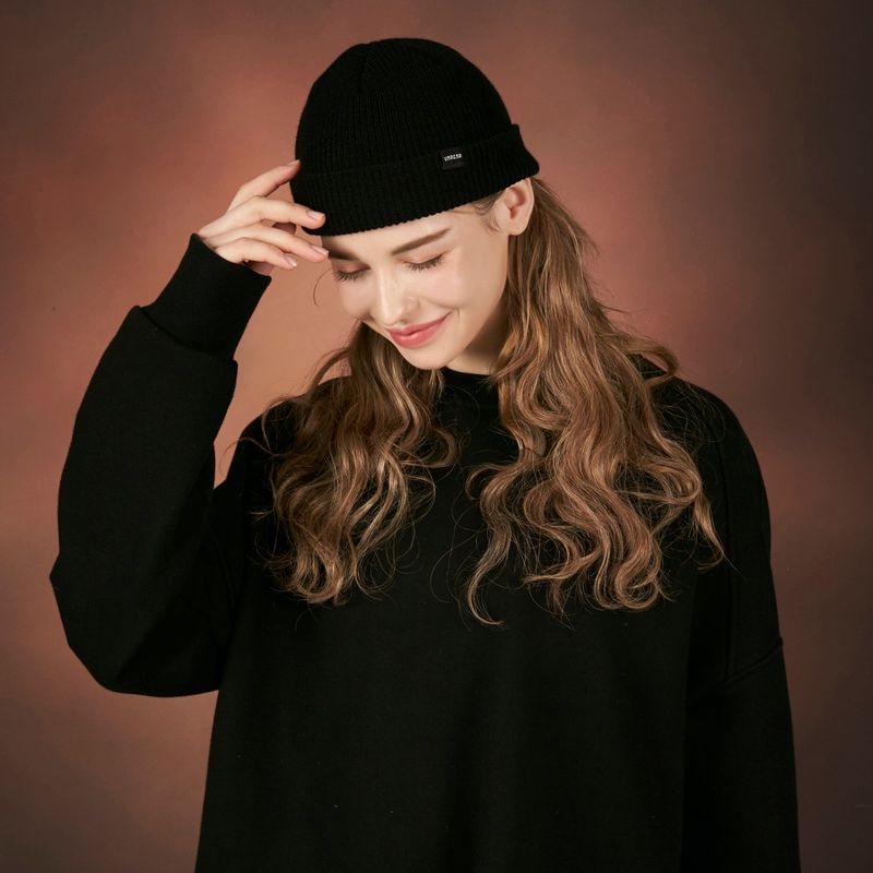 Minimal label beanie