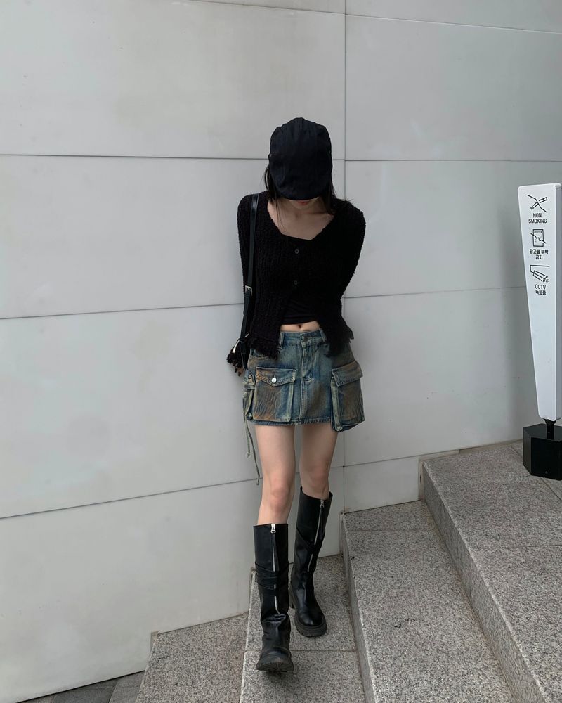 Oil cargo skirt