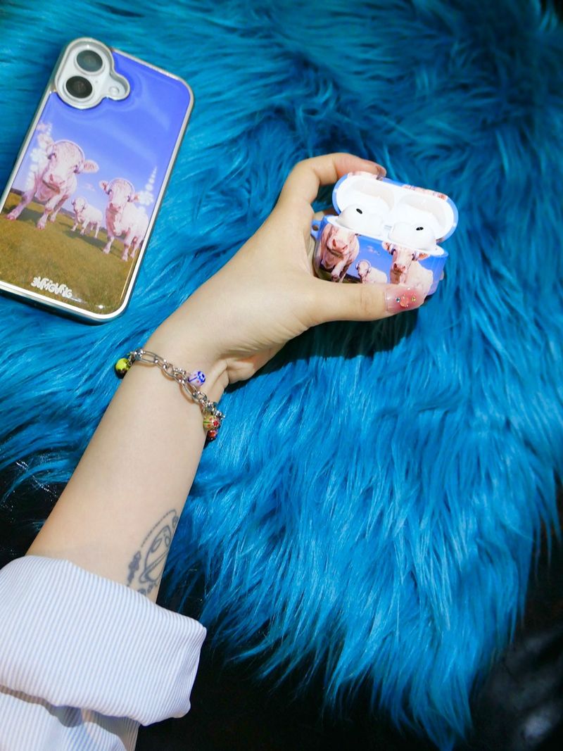 Furry Friends Phone case_Cow