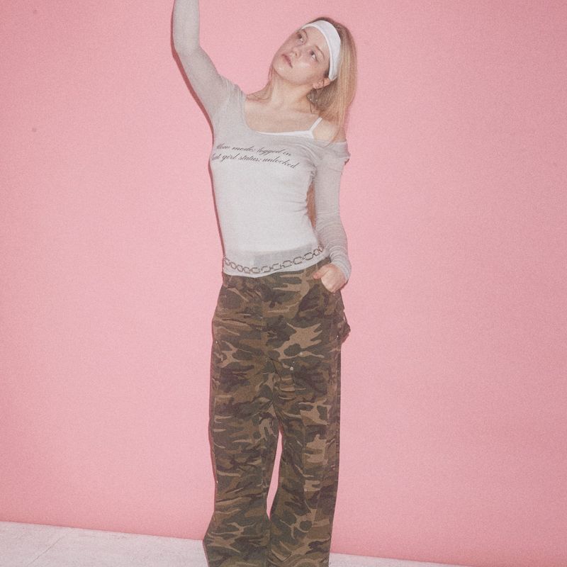 SOFT GLOW MODE TEE - GRAY