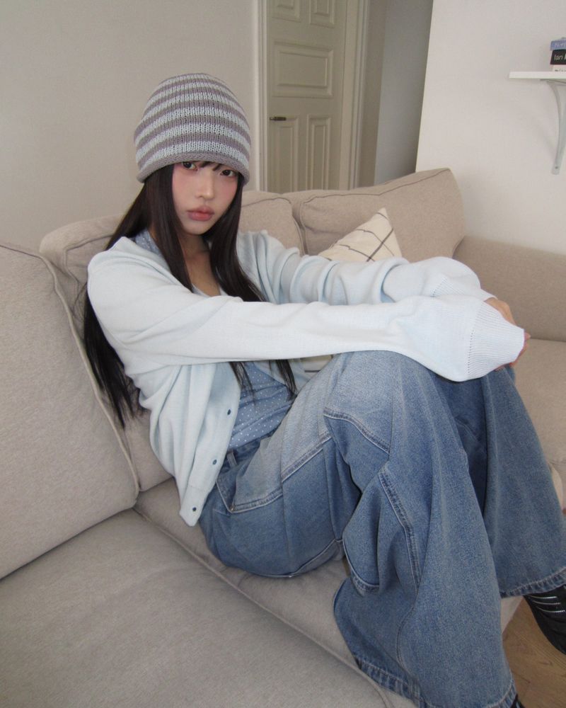 Hunin Basic V-Neck Knit Cardigan